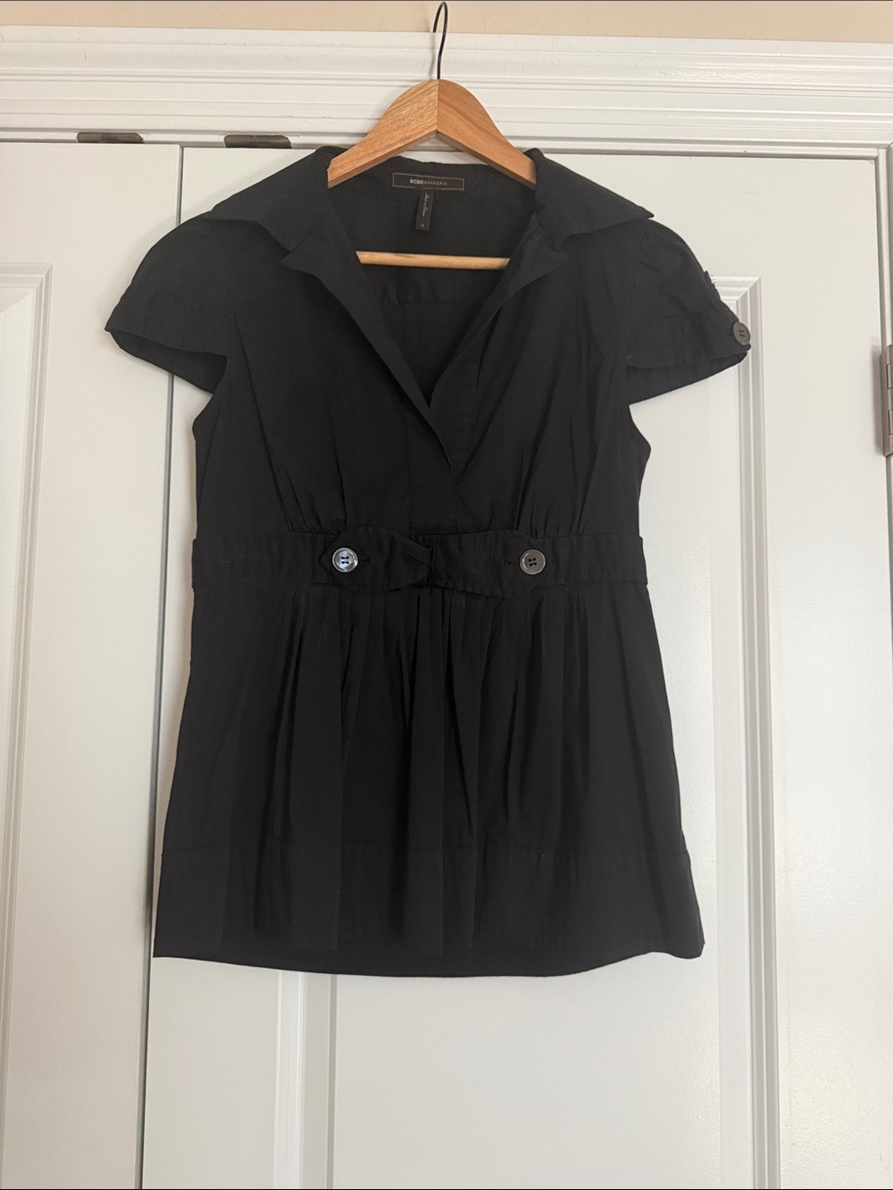 BCBG Black Short Sleeve Button-Waist Blouse